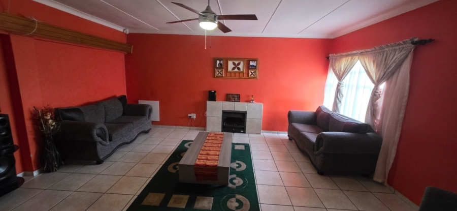 4 Bedroom Property for Sale in Meiringspark North West